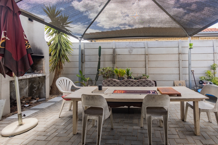 3 Bedroom Property for Sale in Viking Village Western Cape